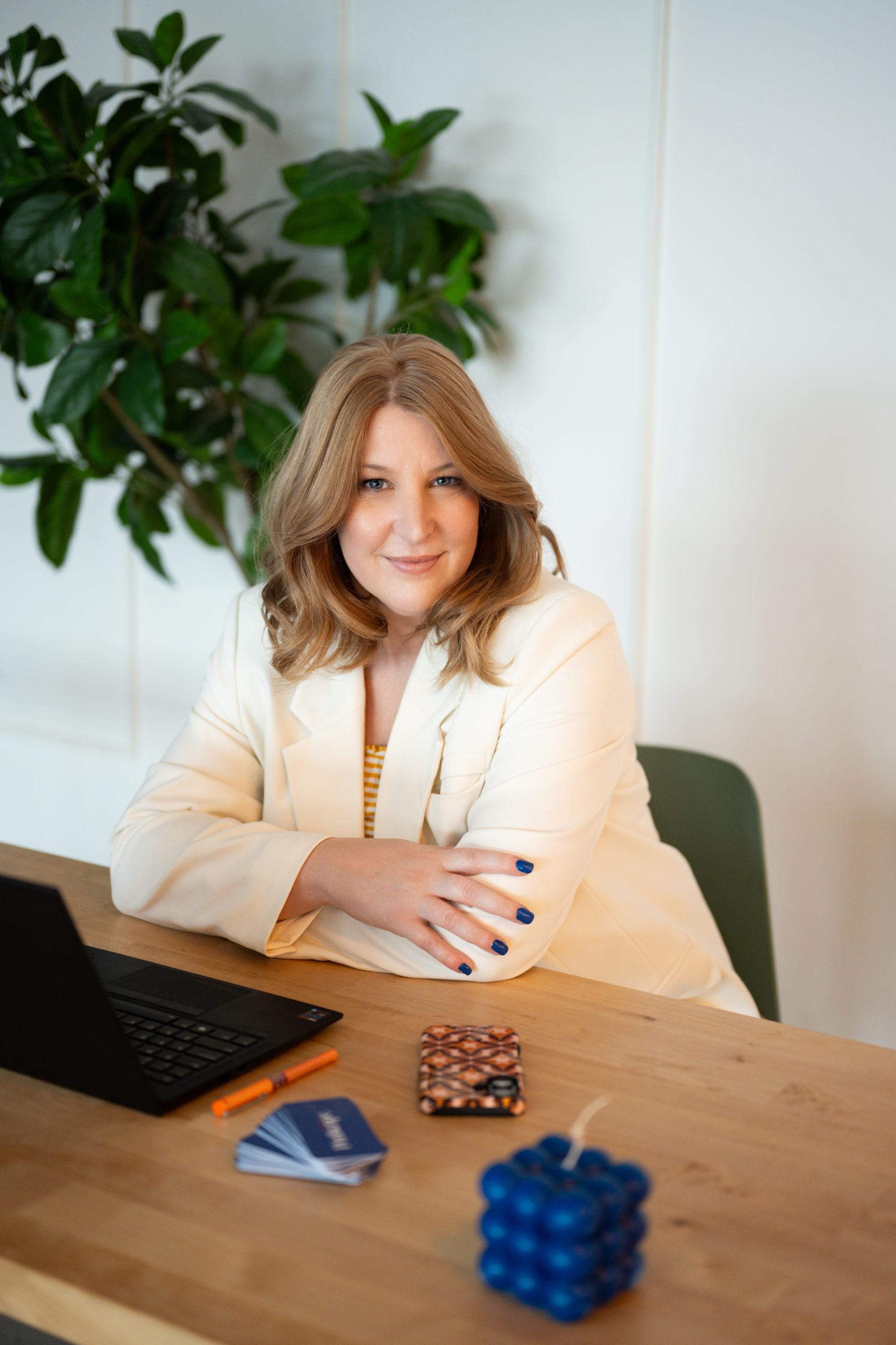 Marie-Eve, adjointe virtuelle au Québec